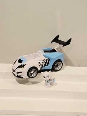 Paw Patrol Featured Deluxe Cat Pack Rory Vehicle and Figure Set